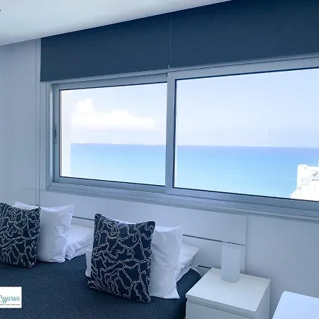 Sea The Sunrise * לרנקה